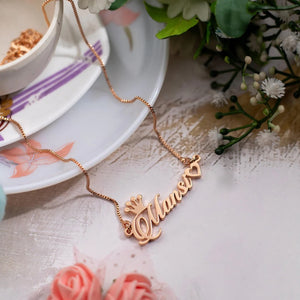 Elegant name necklace