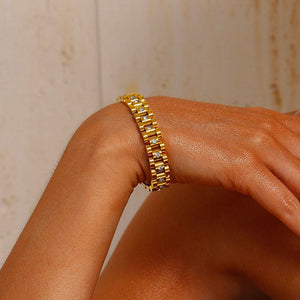 Gold bracelet