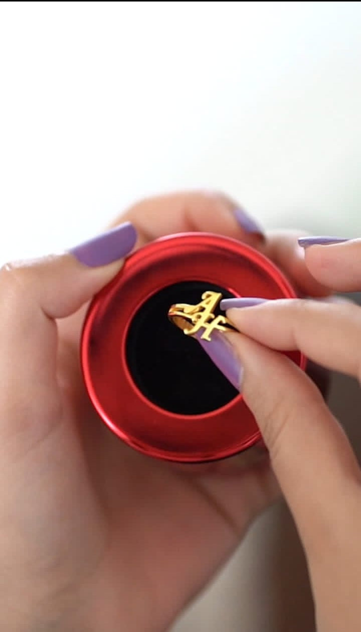 Alphabet ring